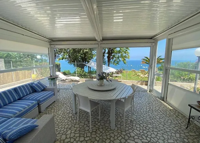 foto di Villetta vista mare a Gabicce Monte in totale tranquillità Villa Gabicce Mare