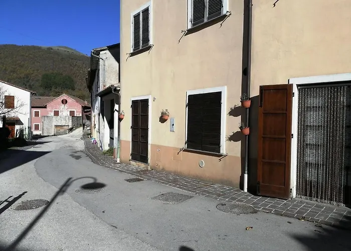 Albergo Diffuso Millepapaverirossi Casa Irma Cesi zdjęcie