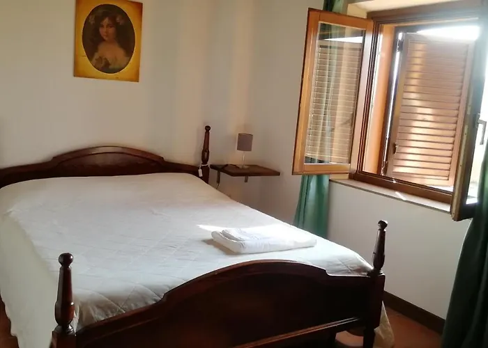 صورة Passo di Treia Apartment 2 People Farmhouse Villa Luzi