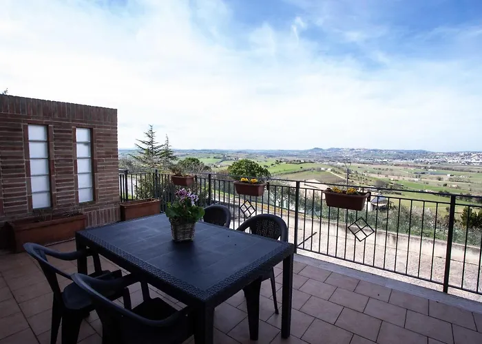 Фото R01 - Recanati, Porzione Di Villetta Su Piu Livelli Con Giardino E Terrazzo Casa Saraceni