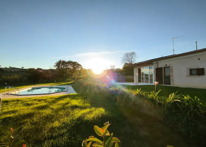 Servigliano Villa Del Sole: Villa Con Piscina Riscaldata Uso Esclusivo תמונה