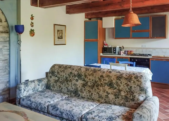 2 Bedroom Cozy Home In Sassocorvaro Auditore Caprazzino foto