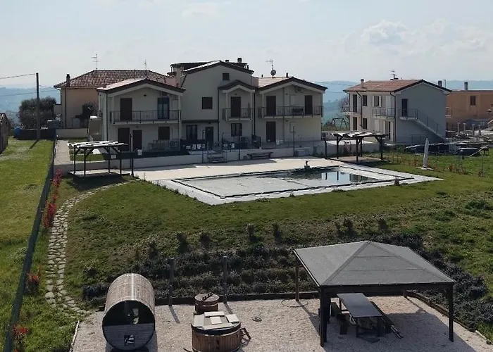 Marehill Apartment With Pool La Figurina fotorgafie